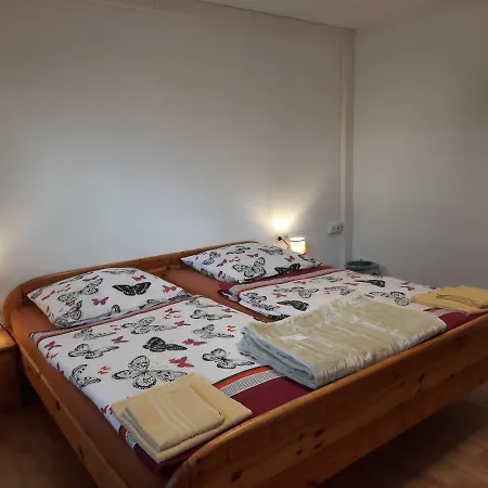 Haus Waldeck Homestay szállás *