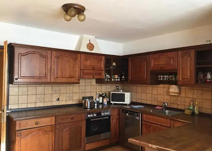 Haus Waldeck ホームステイ *